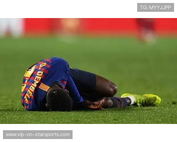 从巴萨边缘到金球巨星，登贝莱迎来职业巅峰，登贝莱亮相巴萨颠球